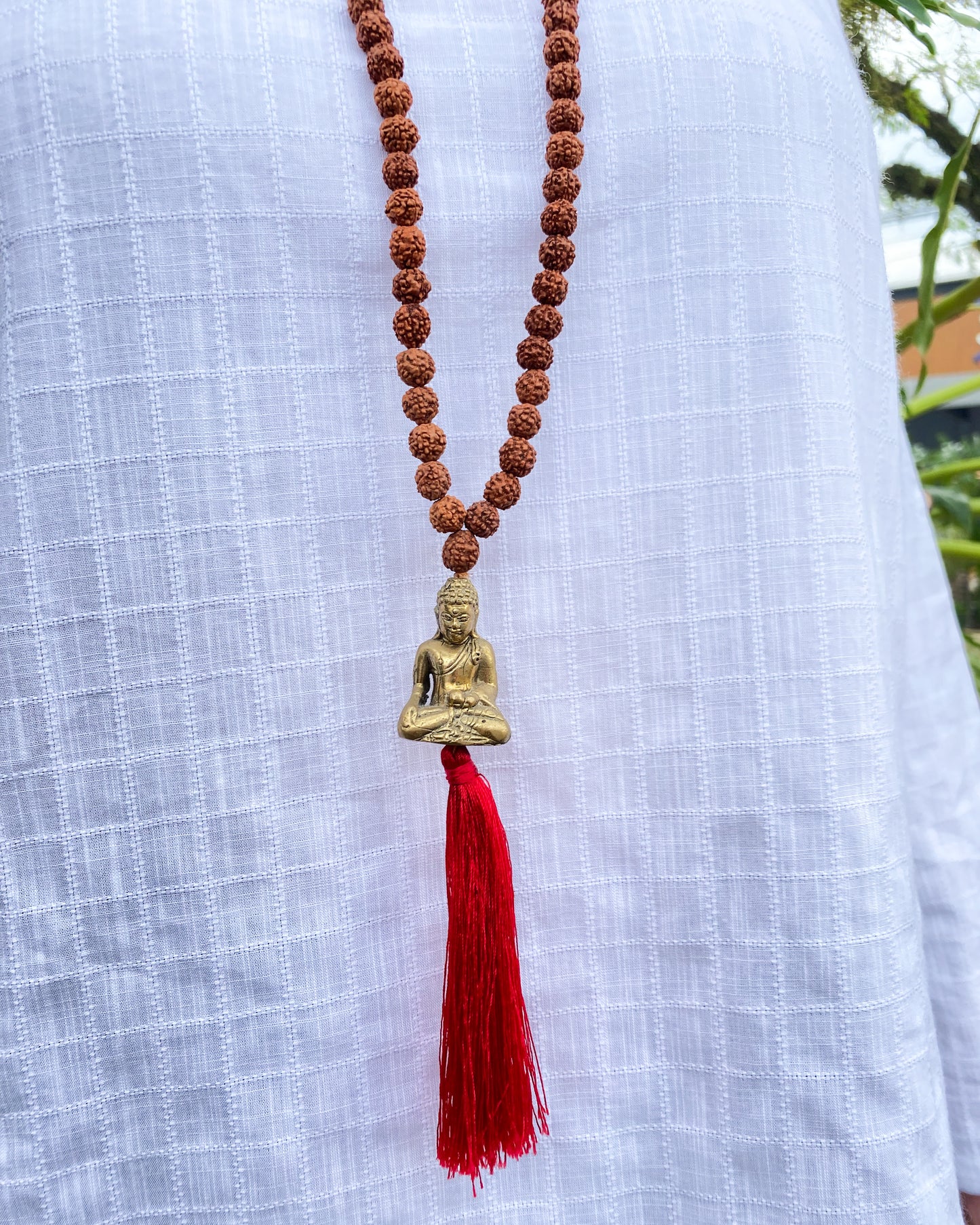 Japamala Sementes de Rudraksha e Pingente Buda Meditando