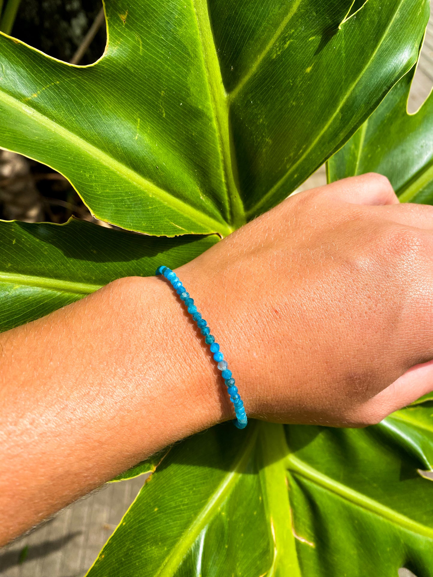 Pulseira de Apatita Azul Natural Facetada