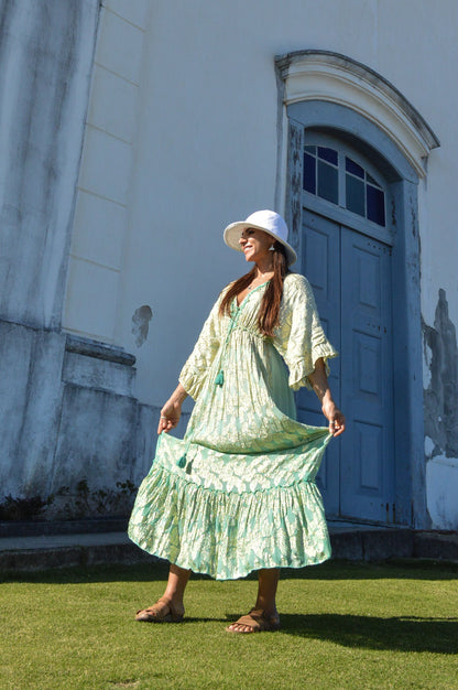 Vestido Longo Indiano Verde Água com Dourado