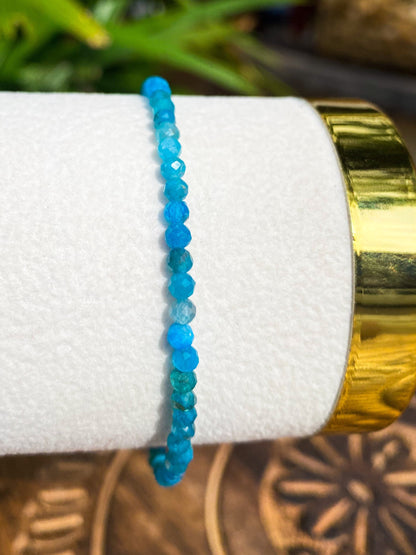 Pulseira de Apatita Azul Natural Facetada