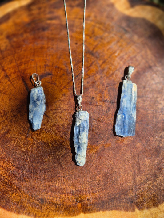 Pingente de Cianita Azul