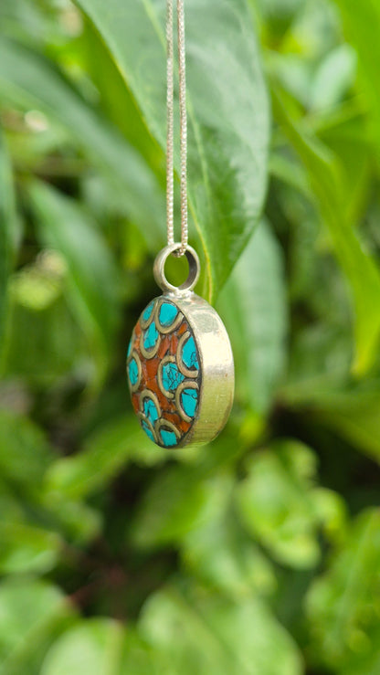 Pingente de Alpaca com Mosaico de Turquesa Reconstituída