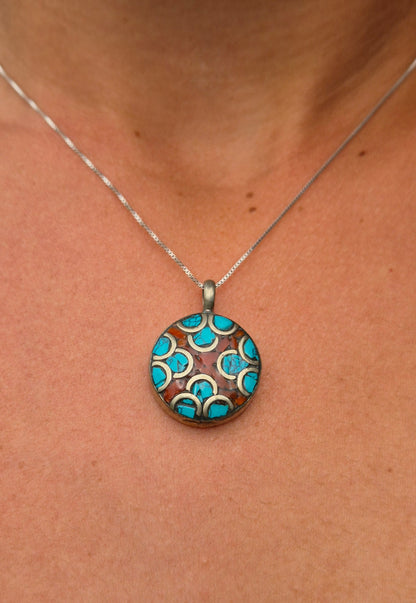 Pingente de Alpaca com Mosaico de Turquesa Reconstituída