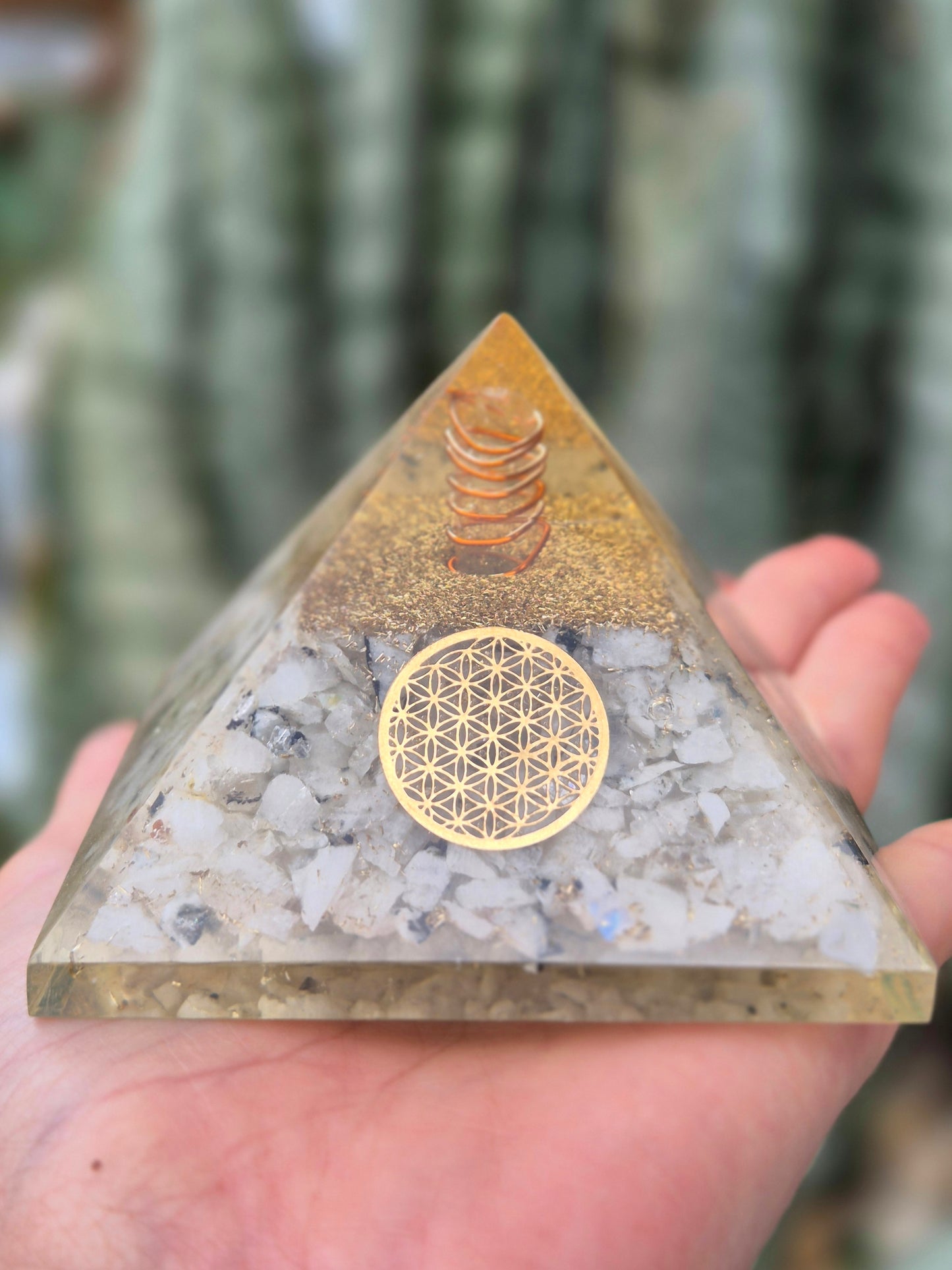 Orgonite Pirâmide Flor da Vida