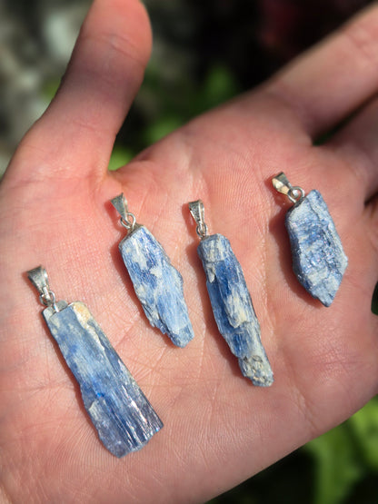 Pingente de Cianita Azul