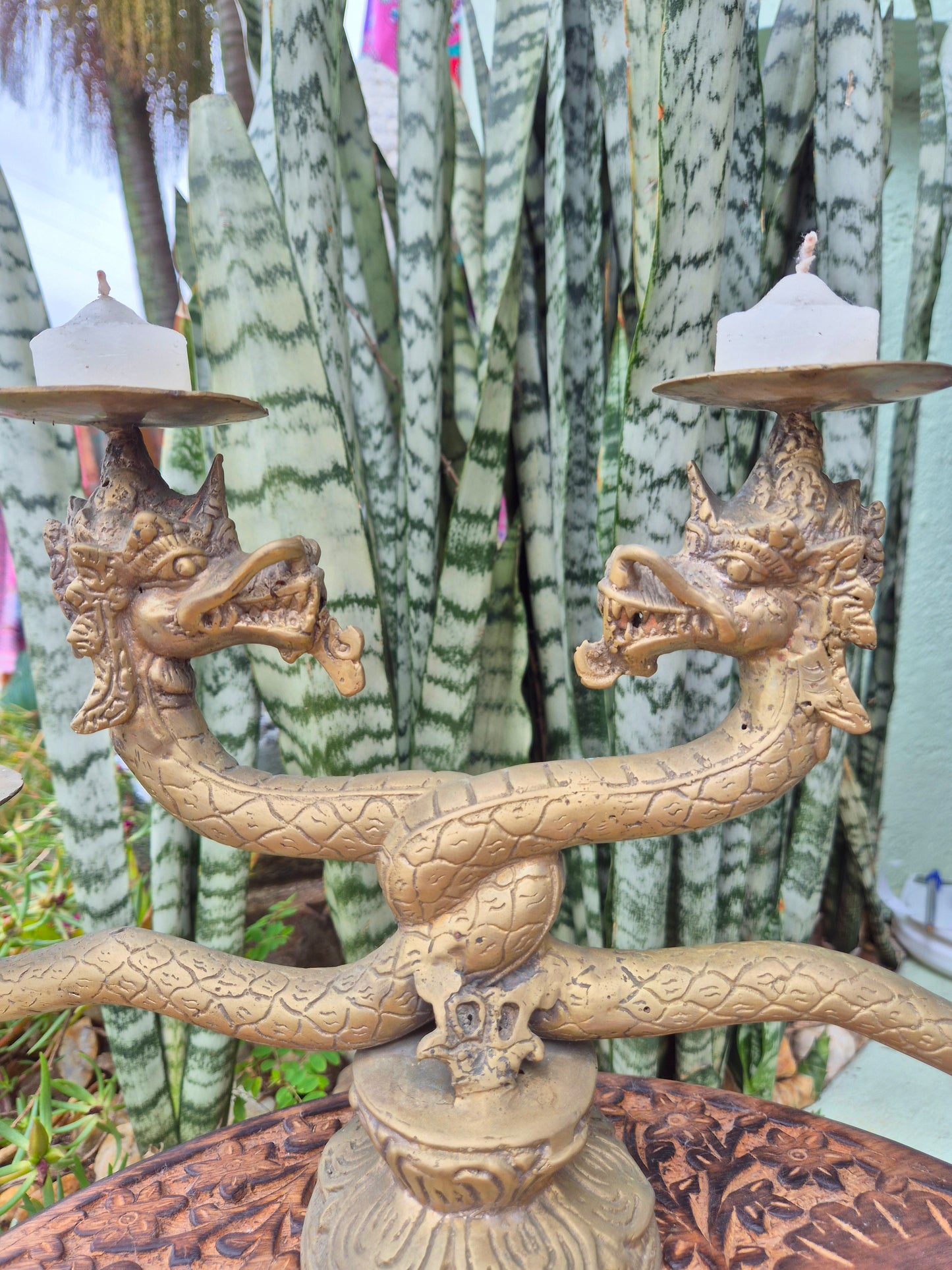 Castiçal Dragões de Bronze