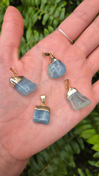 Pingente de Água-Marinha com Banho em Ouro