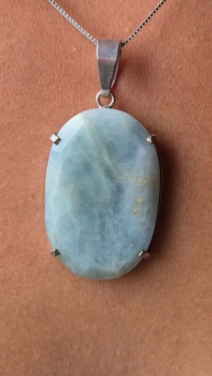 Pingente de Prata com Água-Marinha Natural